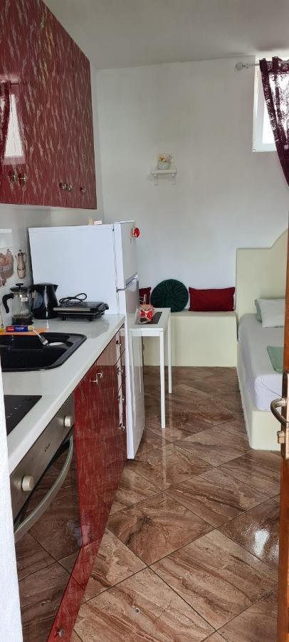 Studio Francesca Διαμέρισμα Τριοβάσαλος Εξωτερικό φωτογραφία